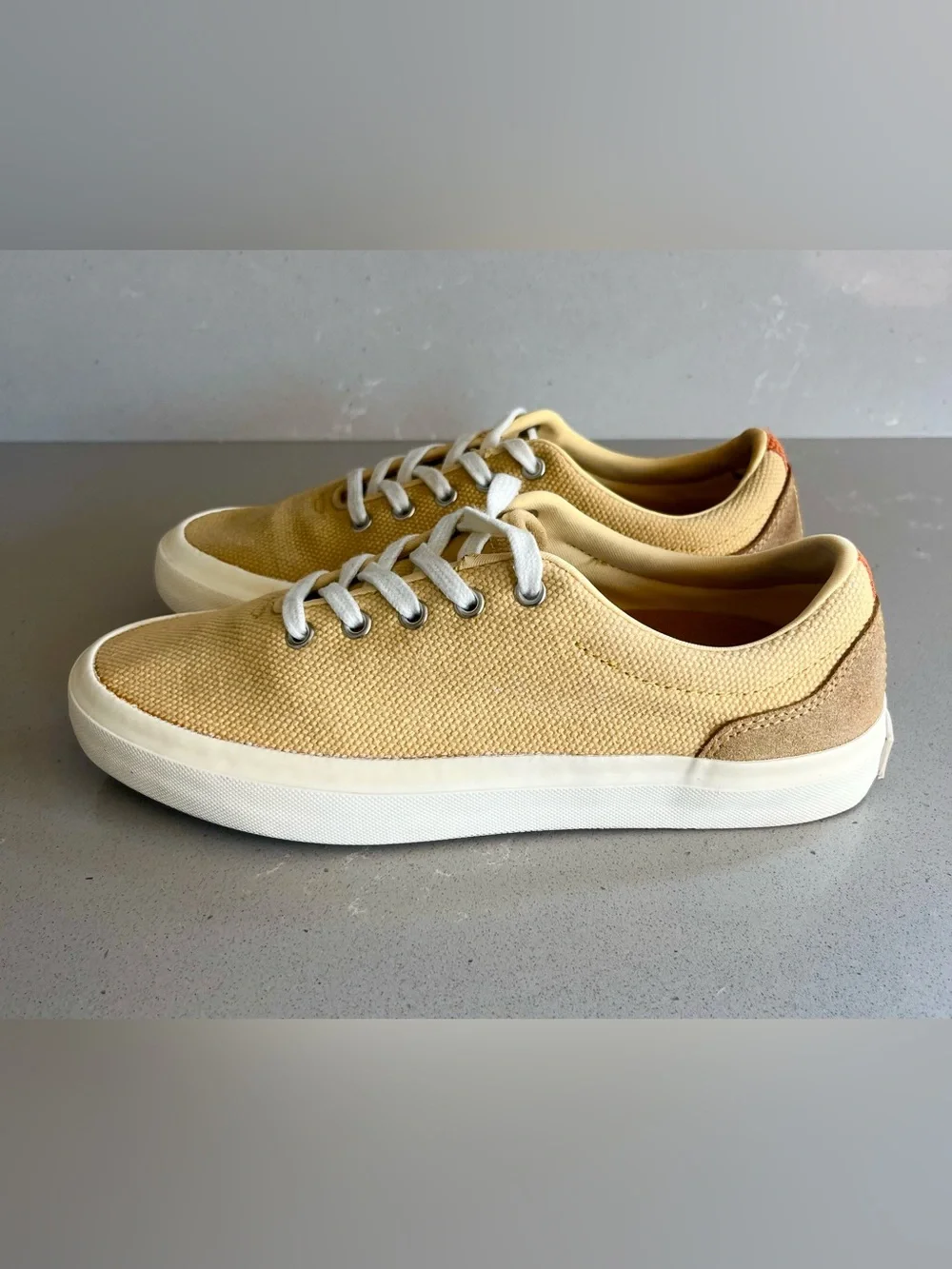 Arbor Legacy Yellow Lace Up Canvas Sneakers Shoes Women’s Size 6.5